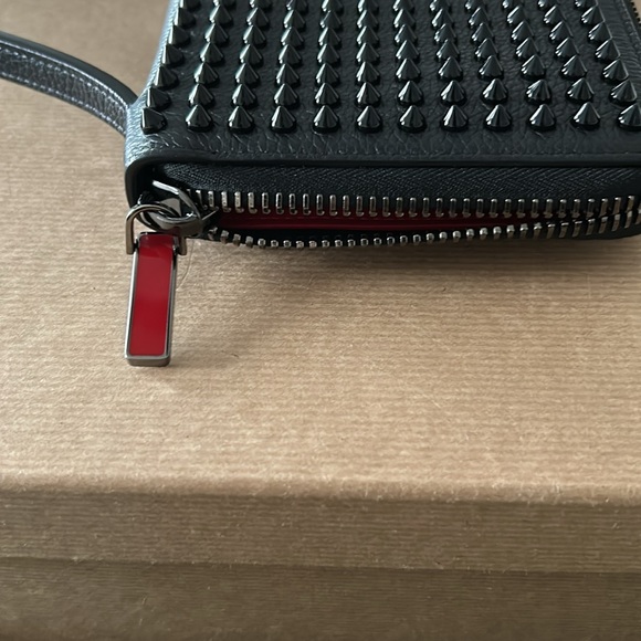 Christian Louboutin Panettone XL ❣️❣️black leather spiked wallet / clutch❣️EUC - Picture 2 of 11